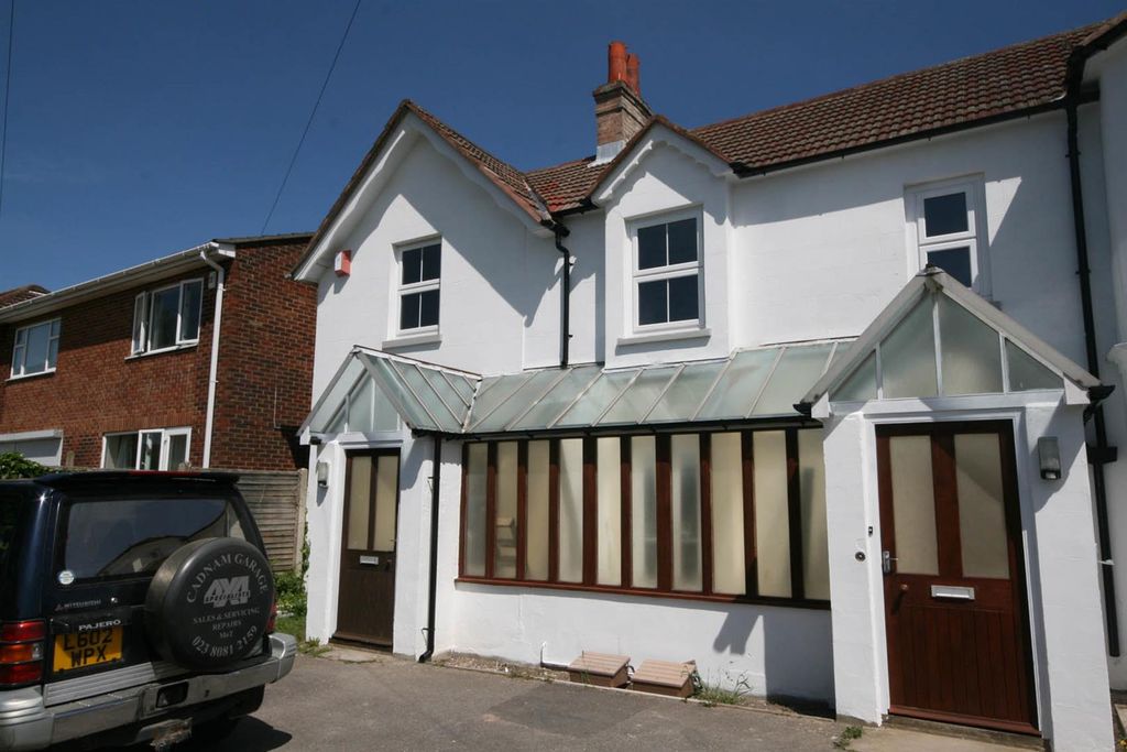 Property photo 1 of 10 Front