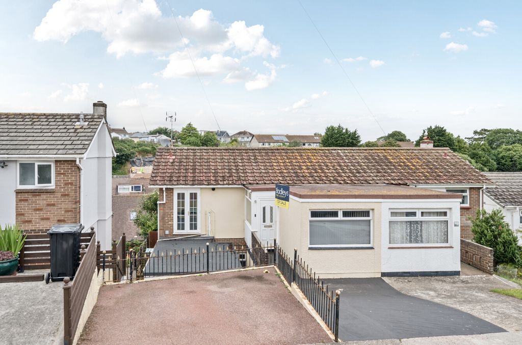 Property photo 3 of 20 3 - 1312573-1-685Bc10...
