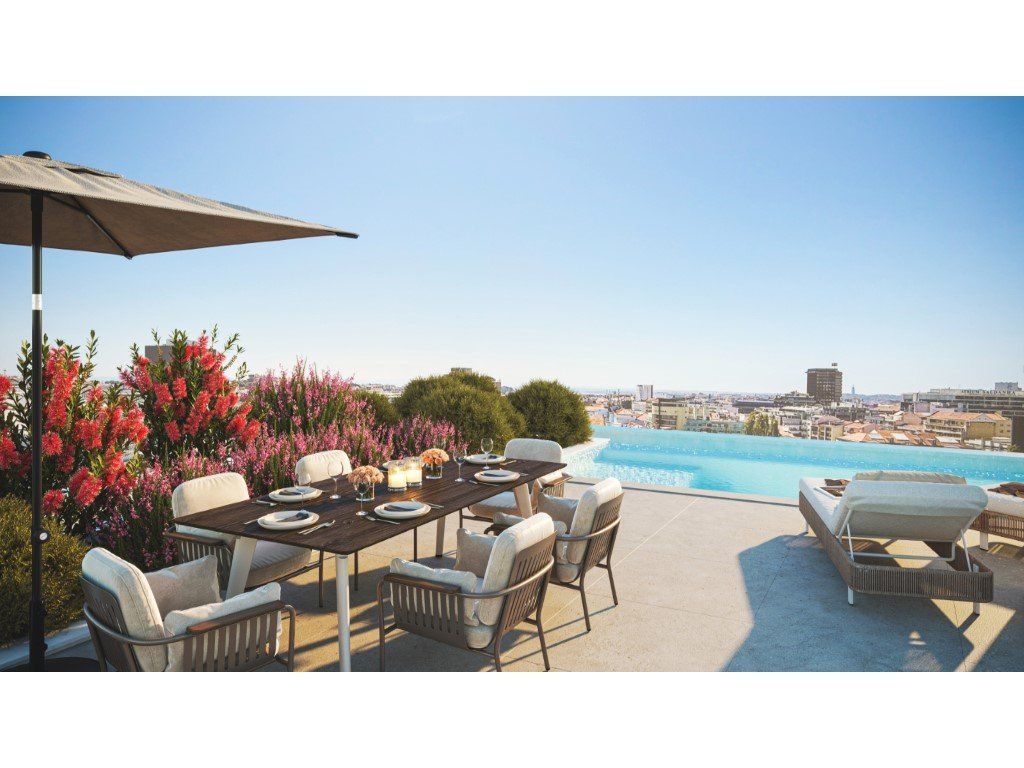 Property photo 1 of 19 5 Bedroom Triplex Flat, With Pool, View And Terrace, In Avenidas Novas