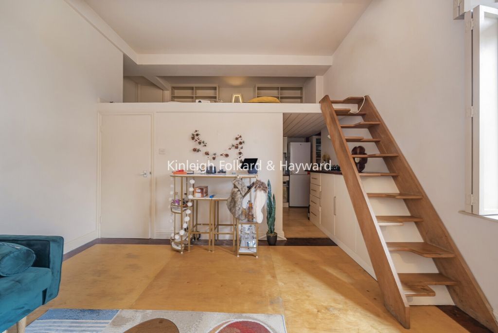 Property photo 3 of 12 2F6Da471-94F8-4934-A