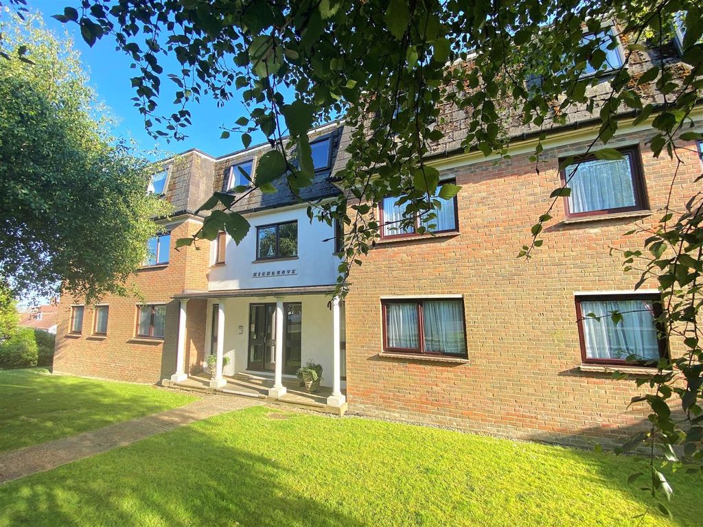 Property photo 1 of 15 6 Highgrove - Front.Jpg