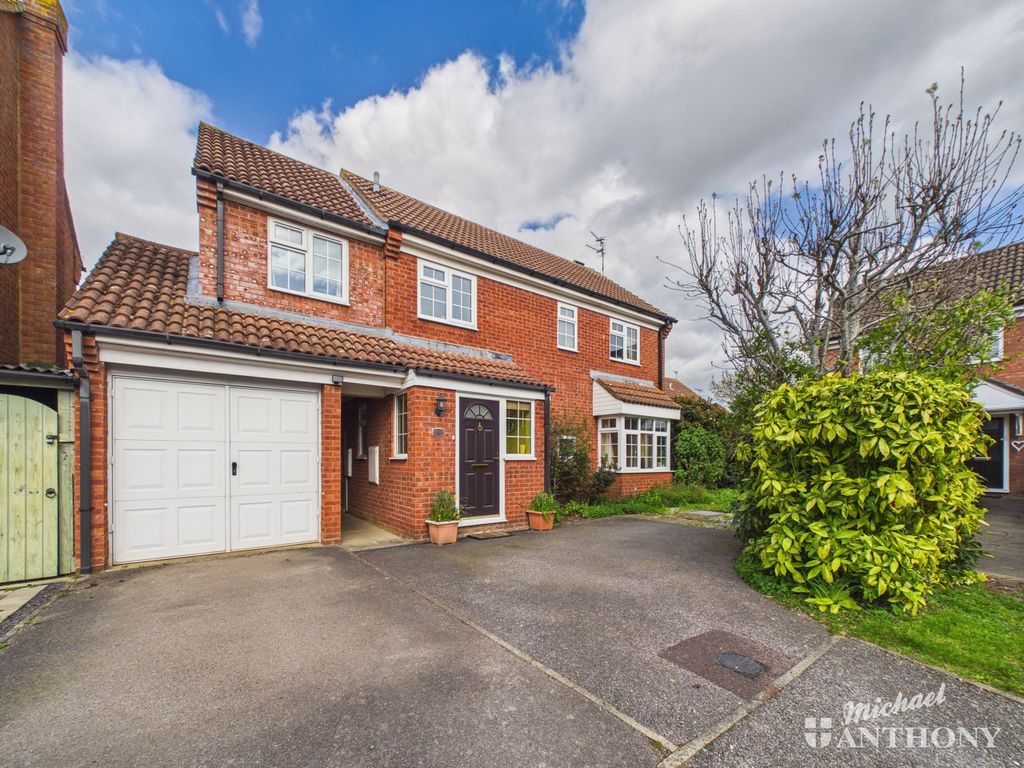 Property photo 1 of 14 Cam03218G0-Pr0965-Still005