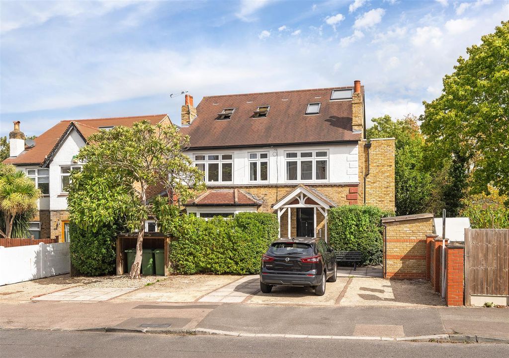 Property photo 3 of 9 Howard Road-9.Jpg
