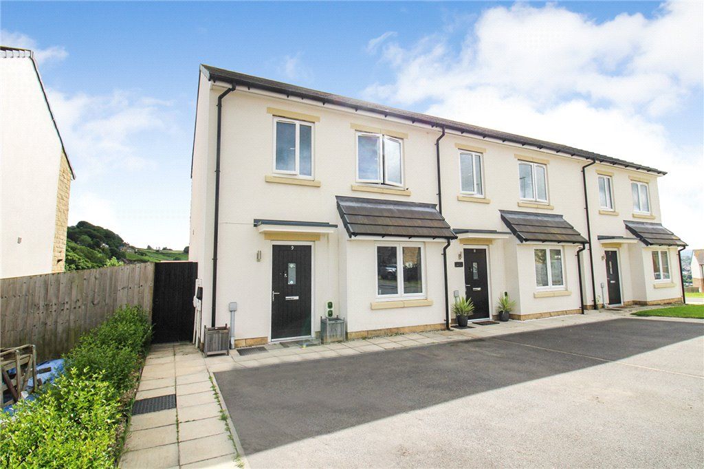 Property photo 1 of 13 External