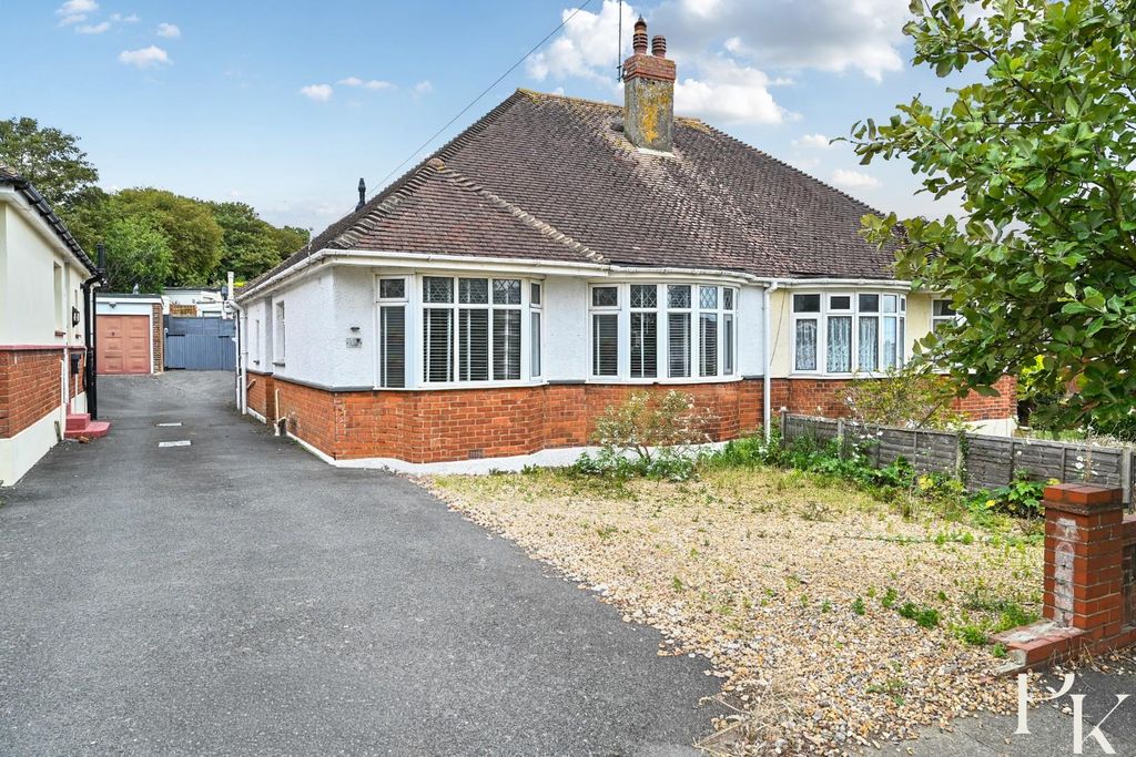 Property photo 1 of 23 44-Overhill-Southwick-Bn42 (22).Jpg
