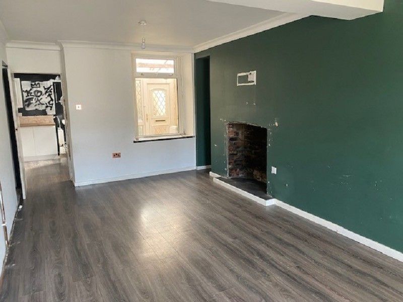 Property photo 2 of 11 ***