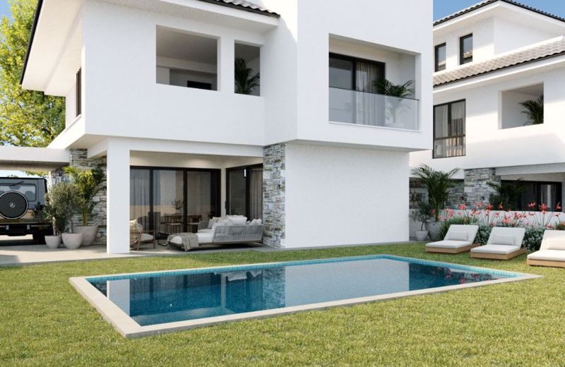 Property photo 2 of 16 Villa And Optional