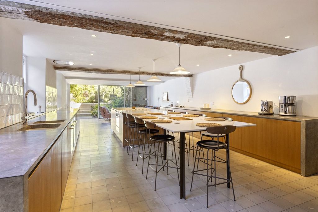Property photo 2 of 32 Kitchen/Dining Room