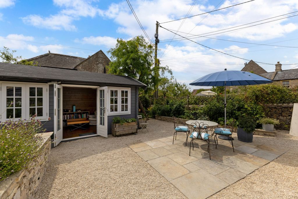 Property photo 3 of 23 Garden Office/Studio