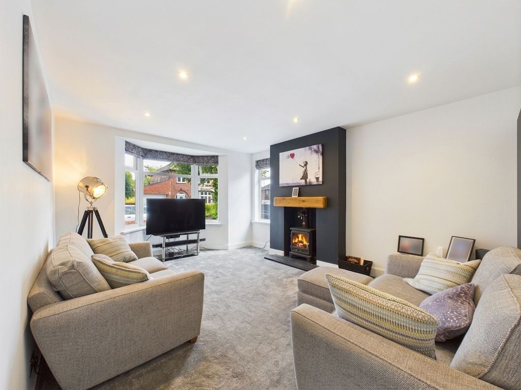 Property photo 2 of 20 Lounge