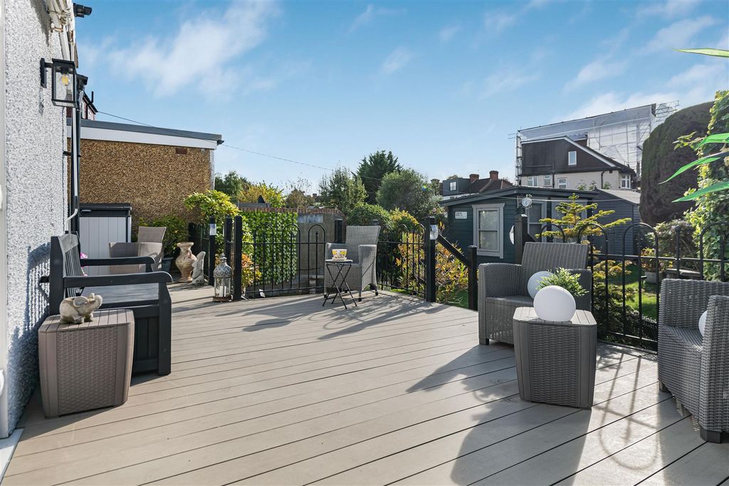 Property photo 3 of 18 43_66217.Jpg