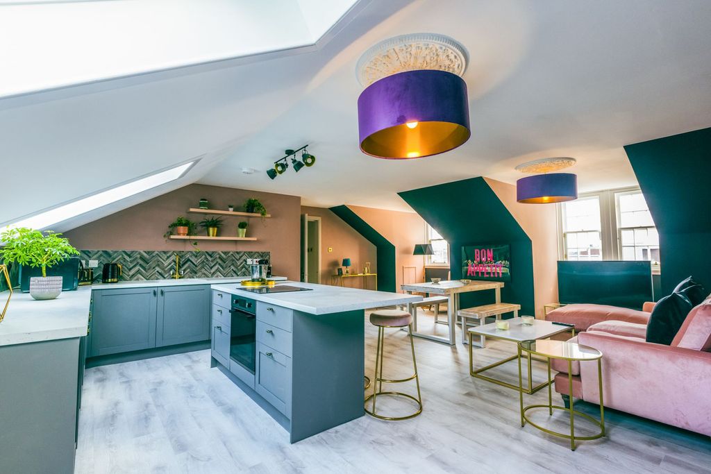 Property photo 2 of 14