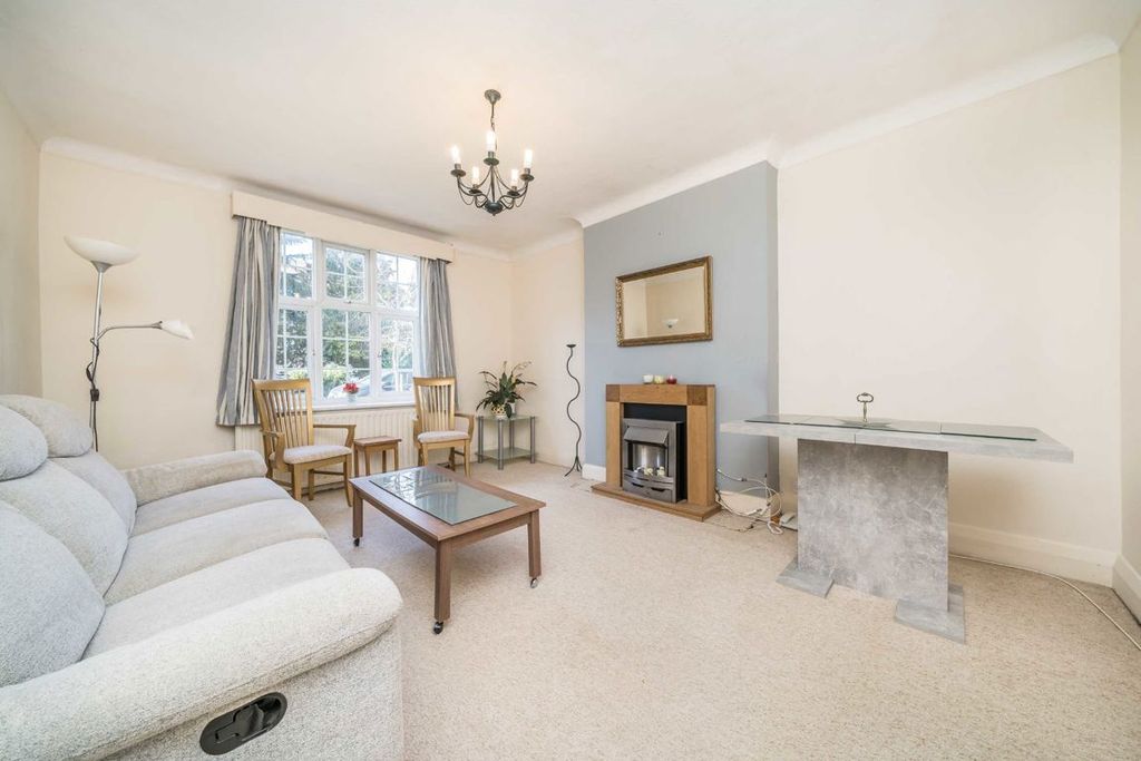 Property photo 2 of 5