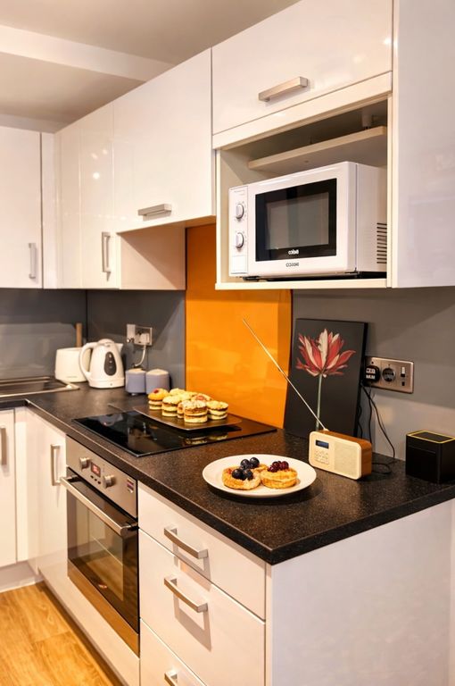 Property photo 2 of 6 Kitchen