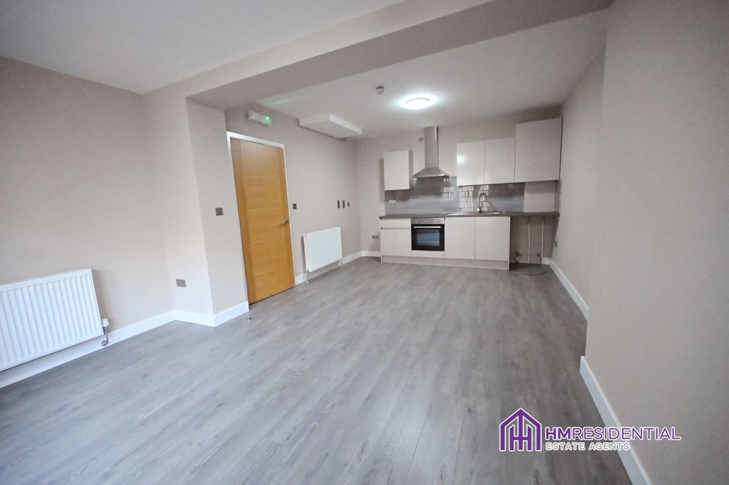 Property photo 1 of 5 1 Bedroom Apartment For Rent On Lewis Drive, Fenham, Newcastle Upon Tyne, Ne4 9He From 28/01/2026 Â£850.00 Pcm Inc Water And Council Tax