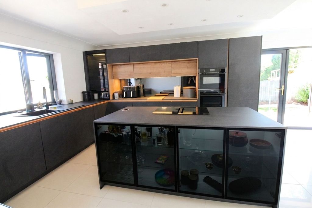 Additional image 5 of 5 bed detached house for saleRuthin Road, Gwernymynydd CH7