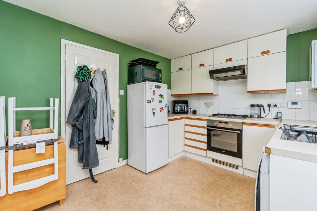 Property photo 2 of 16