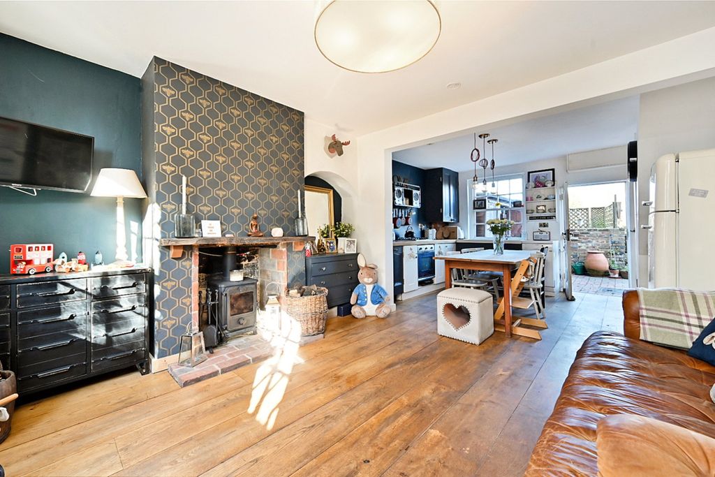 Property photo 3 of 19 Picture No. 04