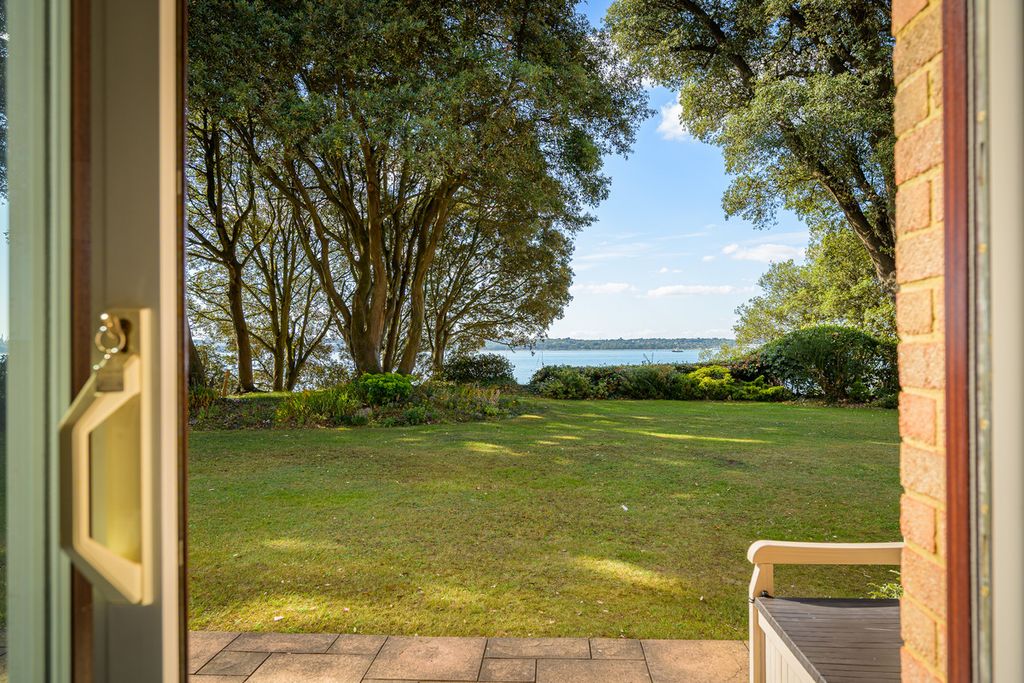 Property photo 3 of 21