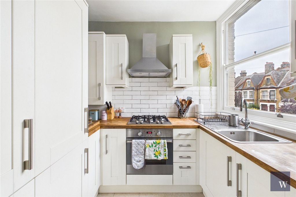 Property photo 3 of 17 Picture No. 07