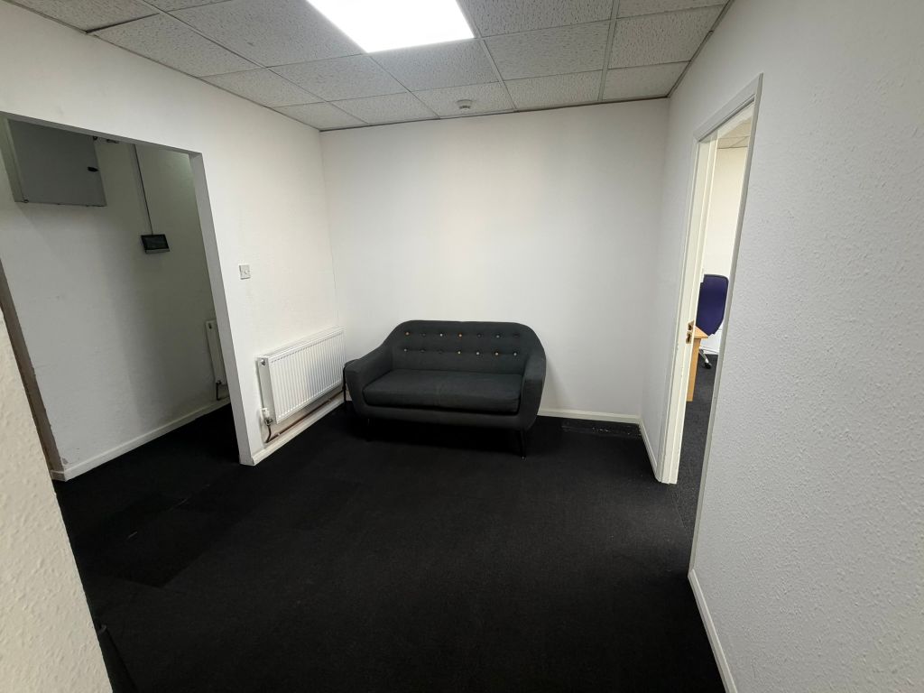 Property photo 3 of 4