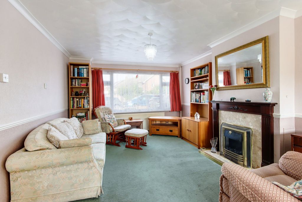 Property photo 3 of 19