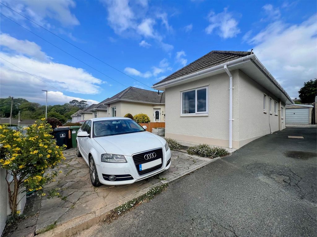 Property photo 1 of 21 Seymour Road, Plympton, Plymouth Pl7 4Nz
