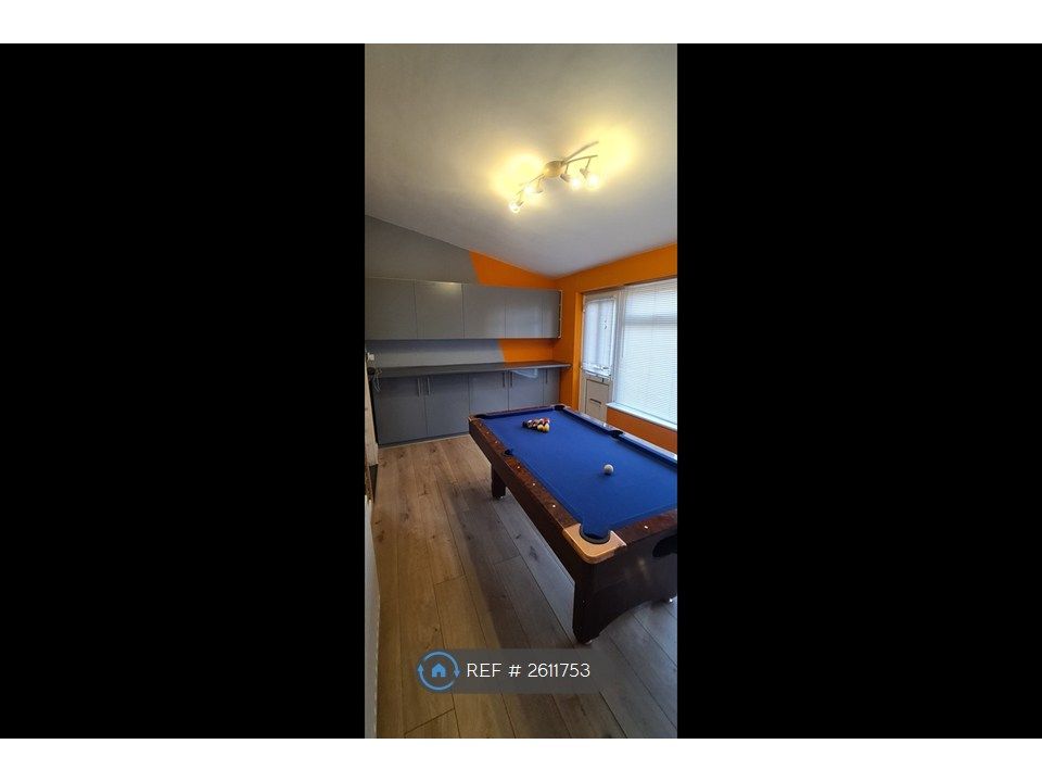 Property photo 1 of 12 Games Room / Bar