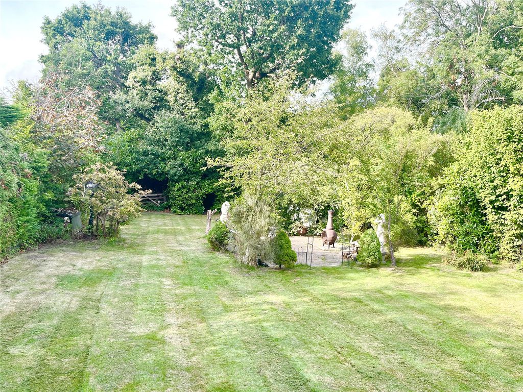 Property photo 2 of 16 Garden