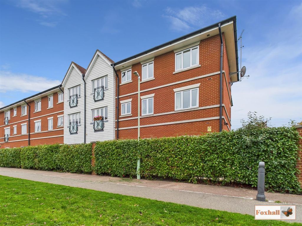 Property photo 1 of 24 Gressland Court