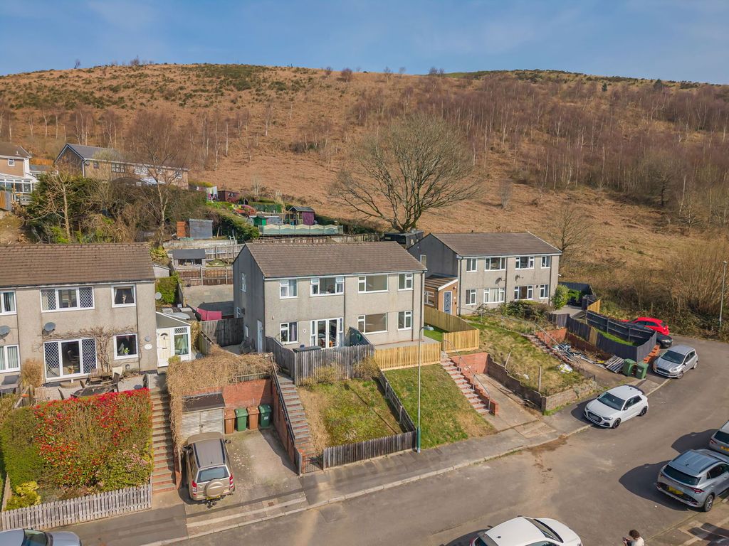 Property photo 2 of 34