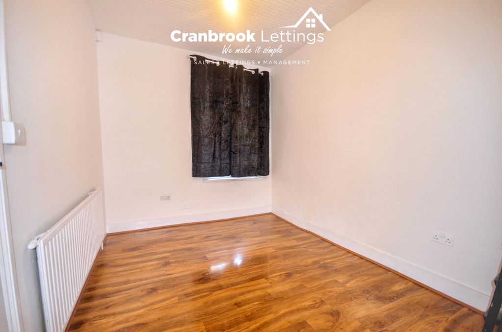 Property photo 3 of 11 Gallery