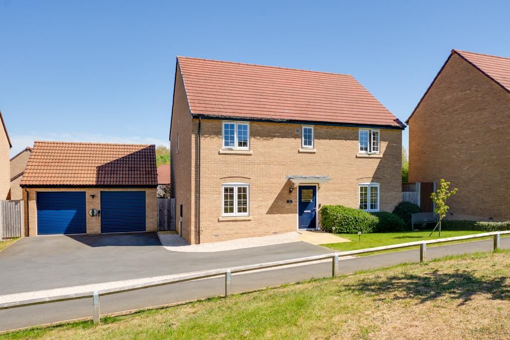 Property photo 1 of 50 9 Allen Grove, Burton Latimer-13.Jpg