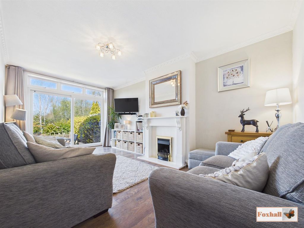 Property photo 2 of 27 Lounge