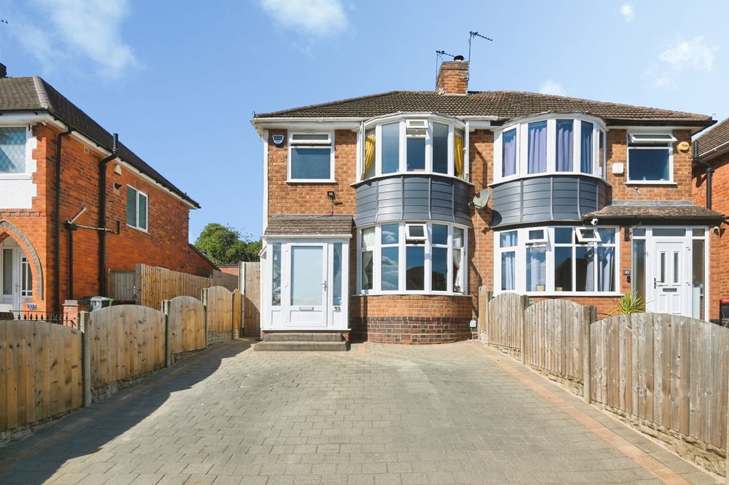 Property photo 1 of 18 Pbox-Img.Jpg
