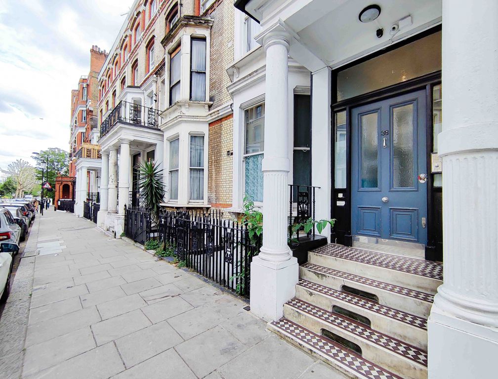 Property photo 3 of 8 Gallery