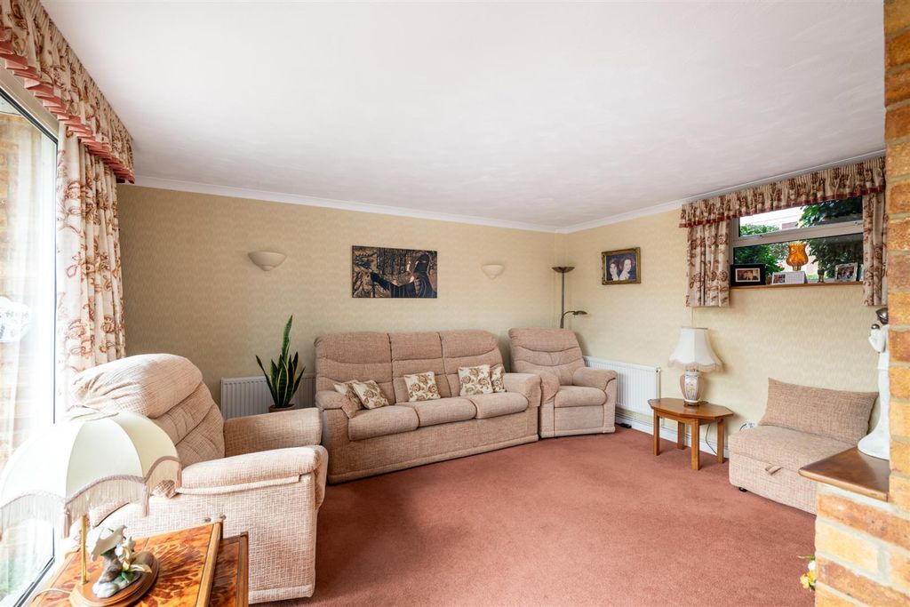 Property photo 3 of 31