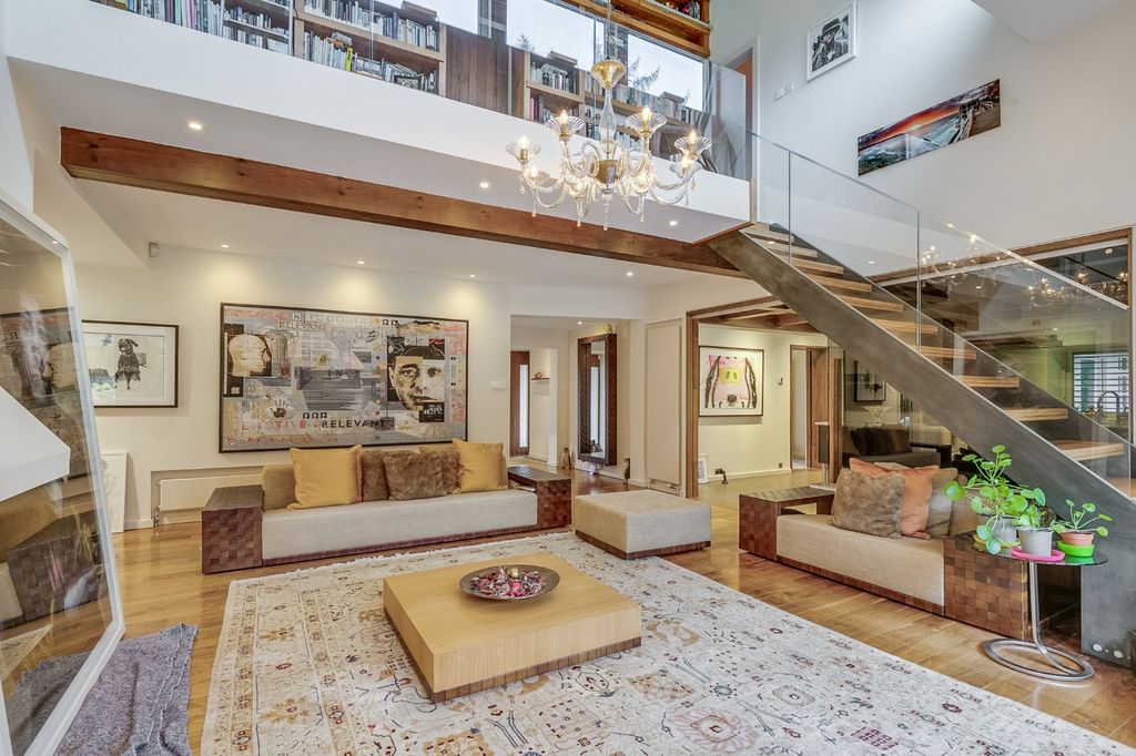 Property photo 3 of 31 Picture No. 24