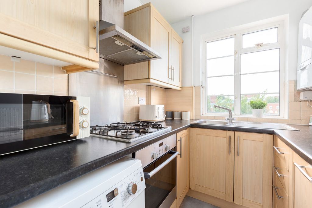 Property photo 2 of 16 Kitchen