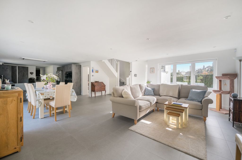 Property photo 3 of 22 1434835-16-69Ca49...