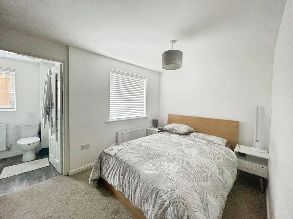 Property photo 3 of 7 Picture No. 05