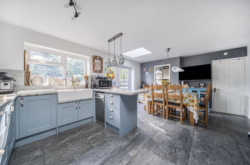 Property photo 3 of 16 Kitchen Diner Angle 2