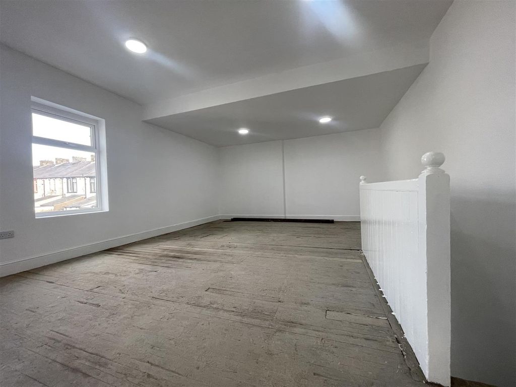 Property photo 2 of 9 Img_6018.Jpg