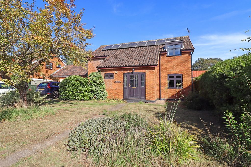 Property photo 1 of 18