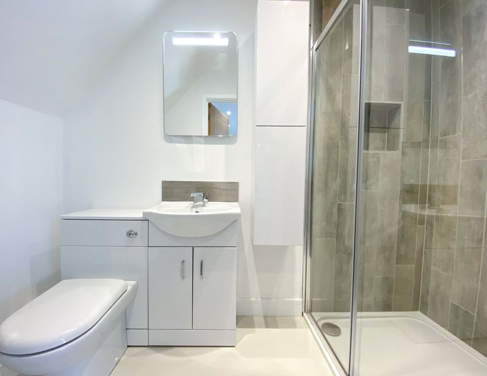 Property photo 3 of 11 Shower Room