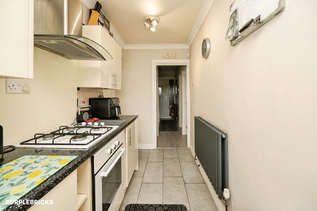 Property photo 3 of 29