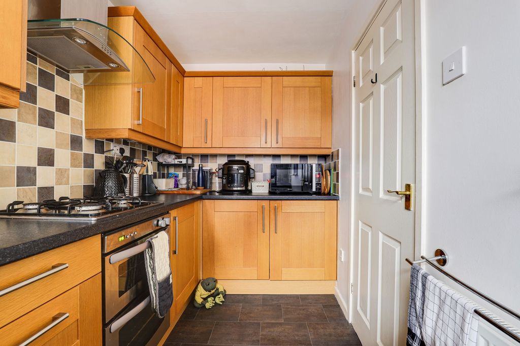 Property photo 3 of 15