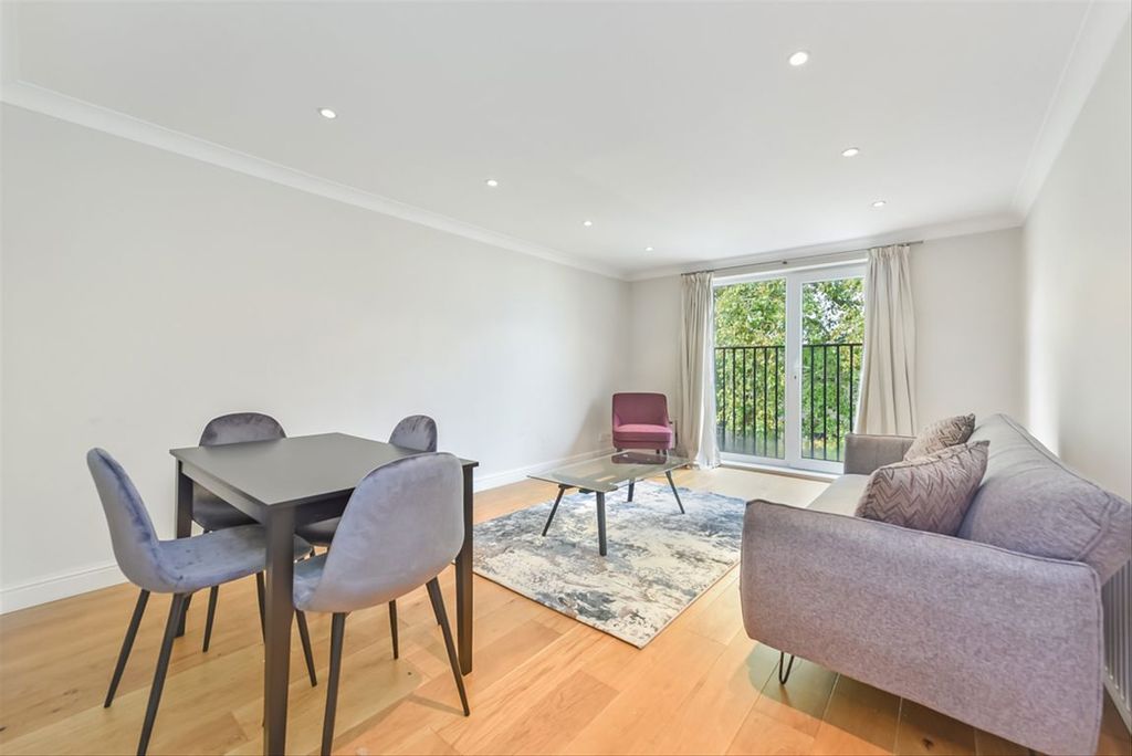 Property photo 2 of 5