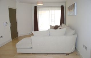 Property photo 2 of 3 Lounge