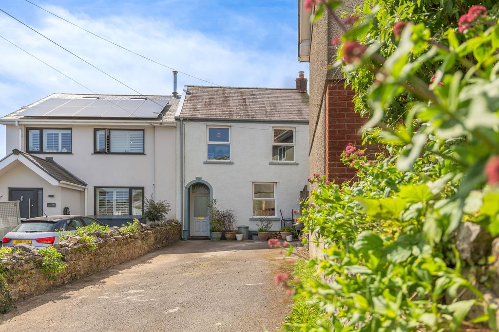 Property photo 1 of 30